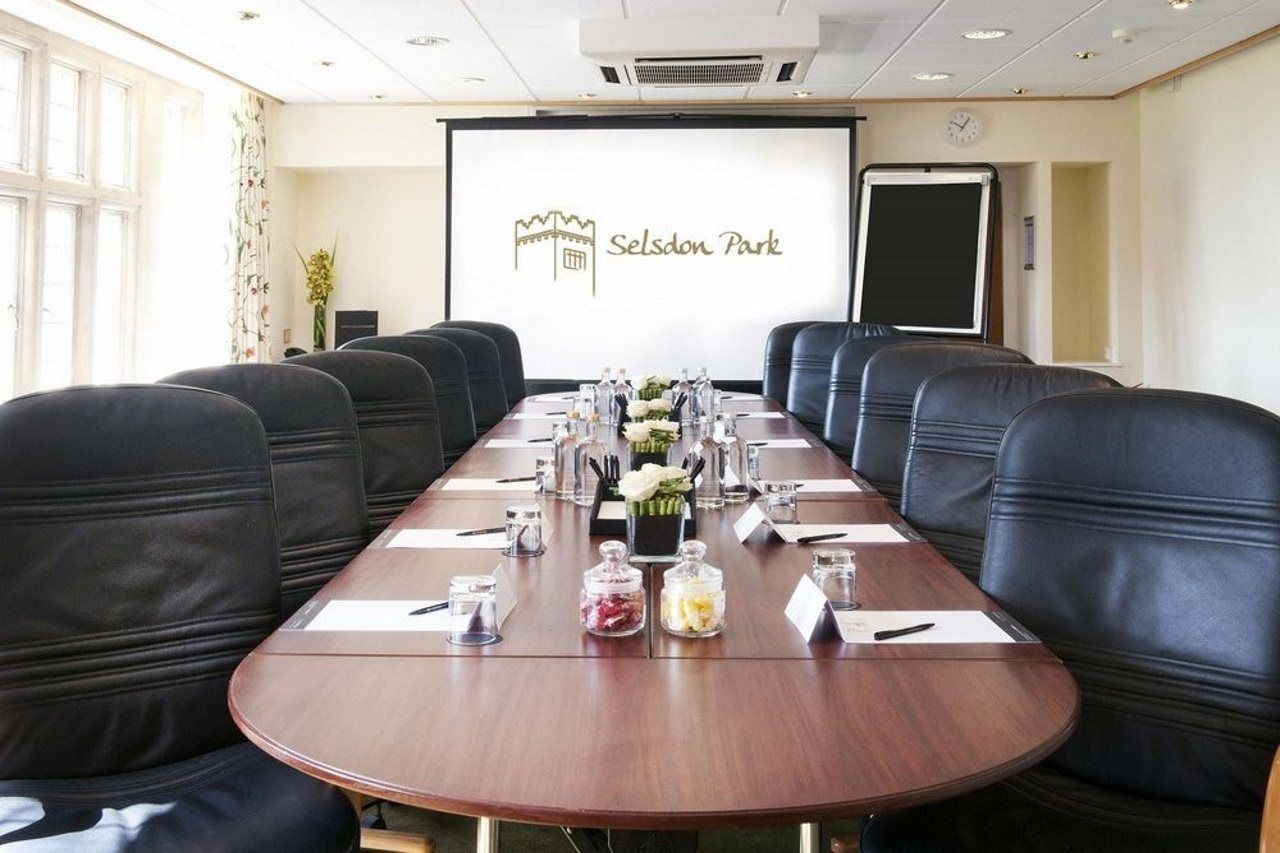 Birch Selsdon Otel Croydon Dış mekan fotoğraf
